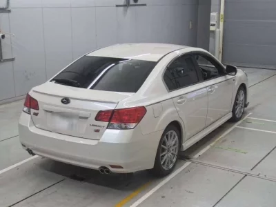Subaru LEGACY B4