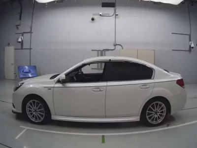 Subaru LEGACY B4