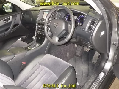 Nissan SKYLINE CROSSOVER