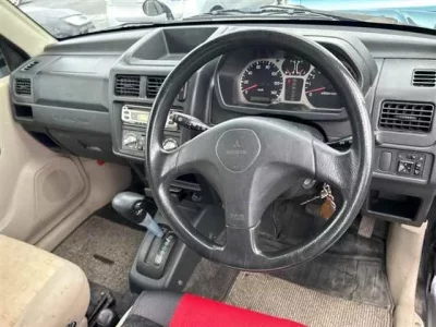 Mitsubishi PAJERO MINI