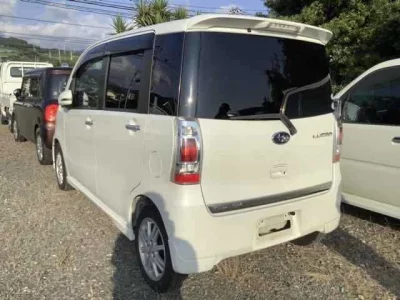 Subaru LUCRA