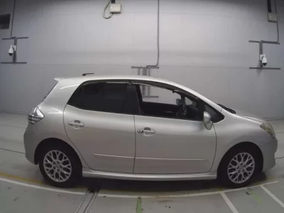 Toyota BLADE