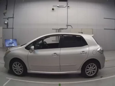 Toyota BLADE