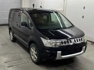 Mitsubishi DELICA D5