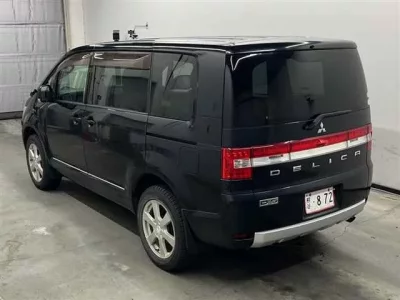 Mitsubishi DELICA D5
