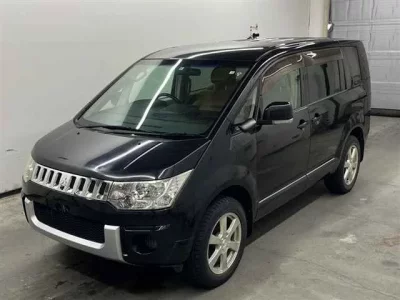 Mitsubishi DELICA D5