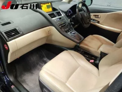 Lexus HS