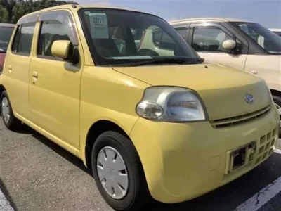 Daihatsu Esse