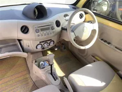 Daihatsu Esse