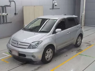 Toyota IST