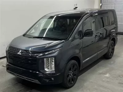 Mitsubishi DELICA D5
