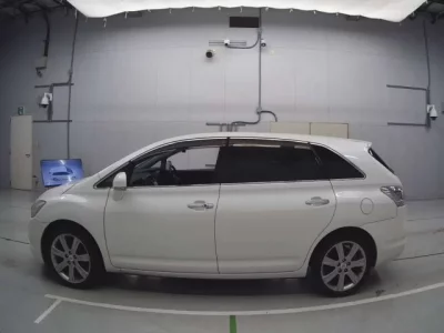 Toyota MARK X ZIO