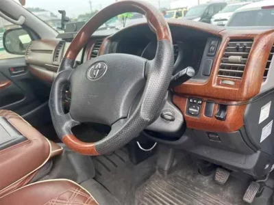 Toyota HIACE VAN