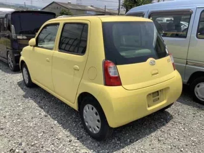 Daihatsu Esse