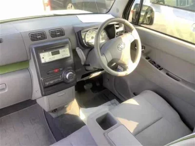 Toyota PIXIS SPACE