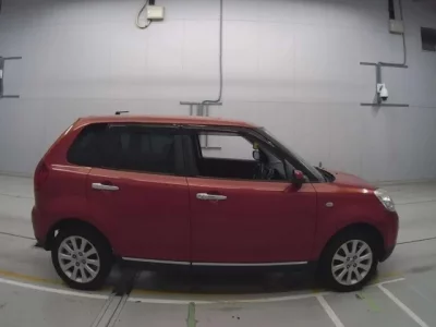 Mazda VERISA
