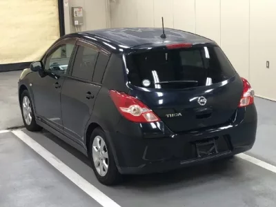 Nissan TIIDA