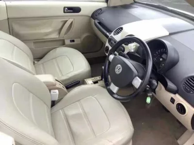 Volkswagen NEW BEETLE