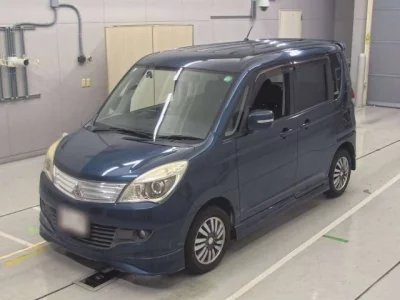 Mitsubishi DELICA D2