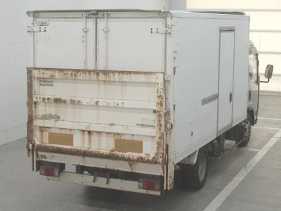 Isuzu ELF
