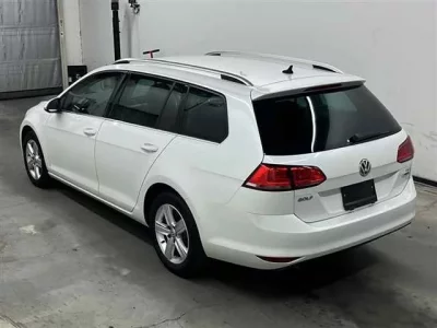 Volkswagen GOLF VARIANT