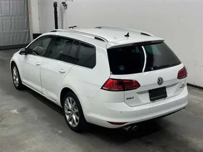 Volkswagen GOLF VARIANT