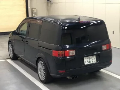 Nissan LAFESTA