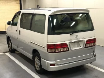Toyota HIACE REGIUS