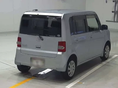 Toyota PIXIS SPACE