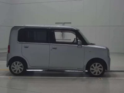 Toyota PIXIS SPACE