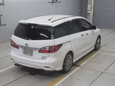 Nissan LAFESTA