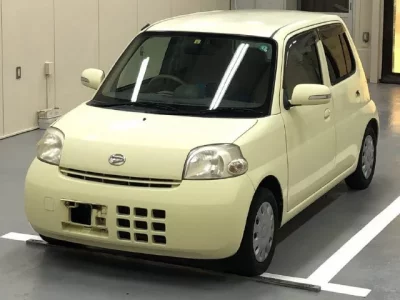 Daihatsu Esse