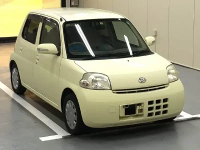 Daihatsu Esse
