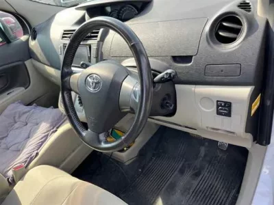 Toyota PASSO SETTE