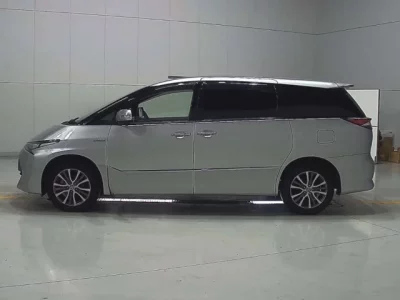 Toyota ESTIMA HYBRID