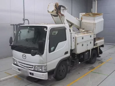 Mazda TITAN