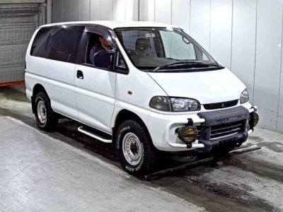 Mitsubishi DELICA
