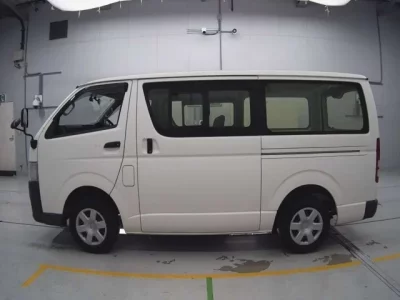 Toyota REGIUS ACE VAN