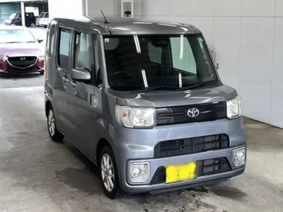 Toyota PIXIS MEGA