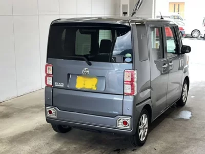 Toyota PIXIS MEGA