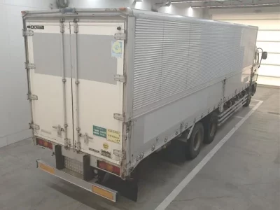 Isuzu TRUCK