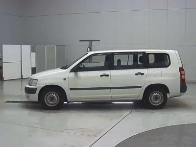 Toyota SUCCEED