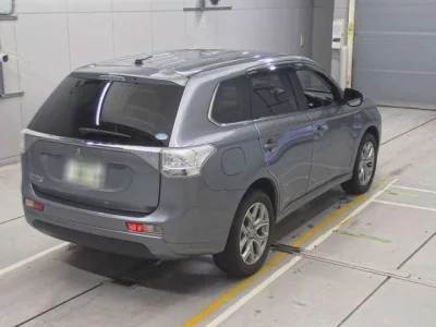 Mitsubishi OUTLANDER PHEV