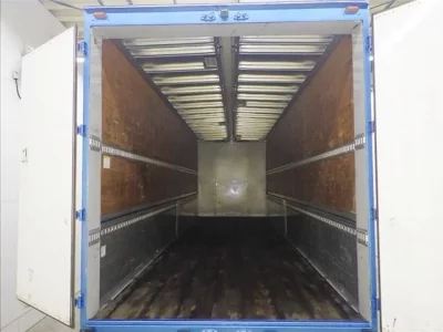 Isuzu TRUCK