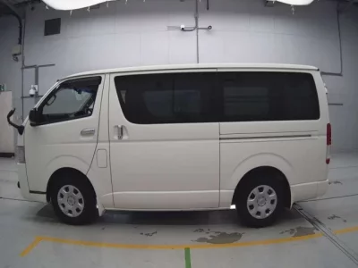 Toyota REGIUS ACE VAN