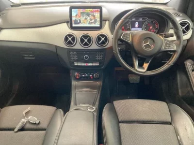 Mercedes-Benz B CLASS