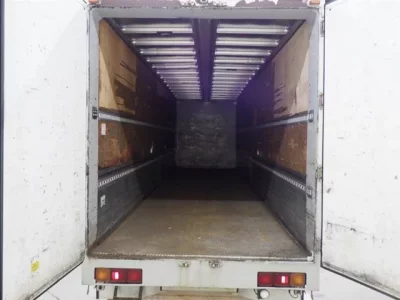 Isuzu TRUCK
