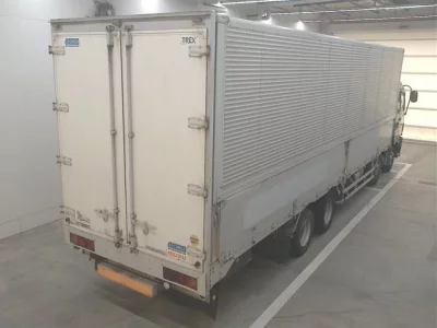 Isuzu TRUCK