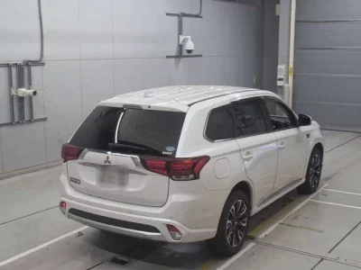 Mitsubishi OUTLANDER PHEV