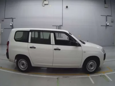 Toyota SUCCEED